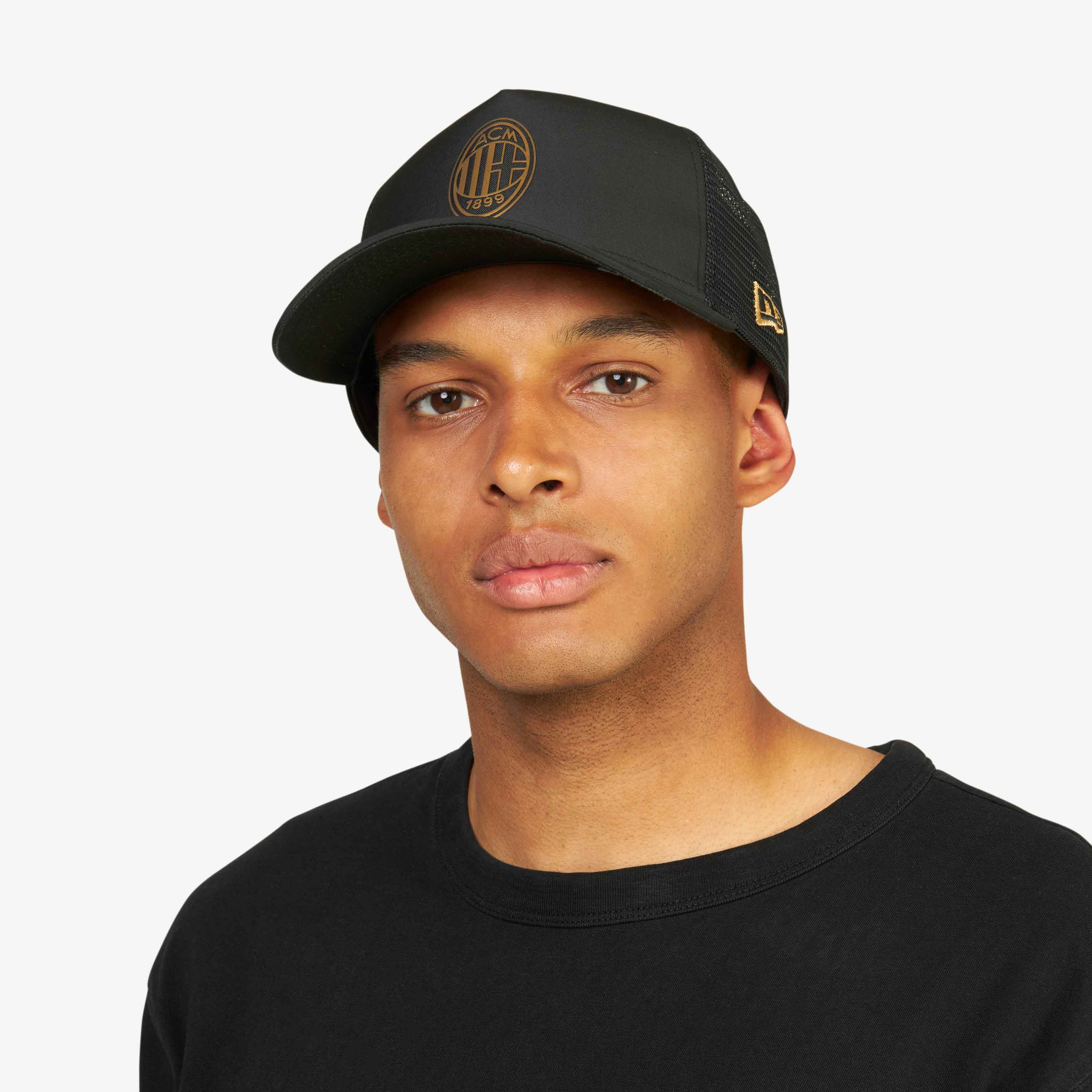 NEW ERA X AC MILAN TRUCKER CAP WITH LOGO