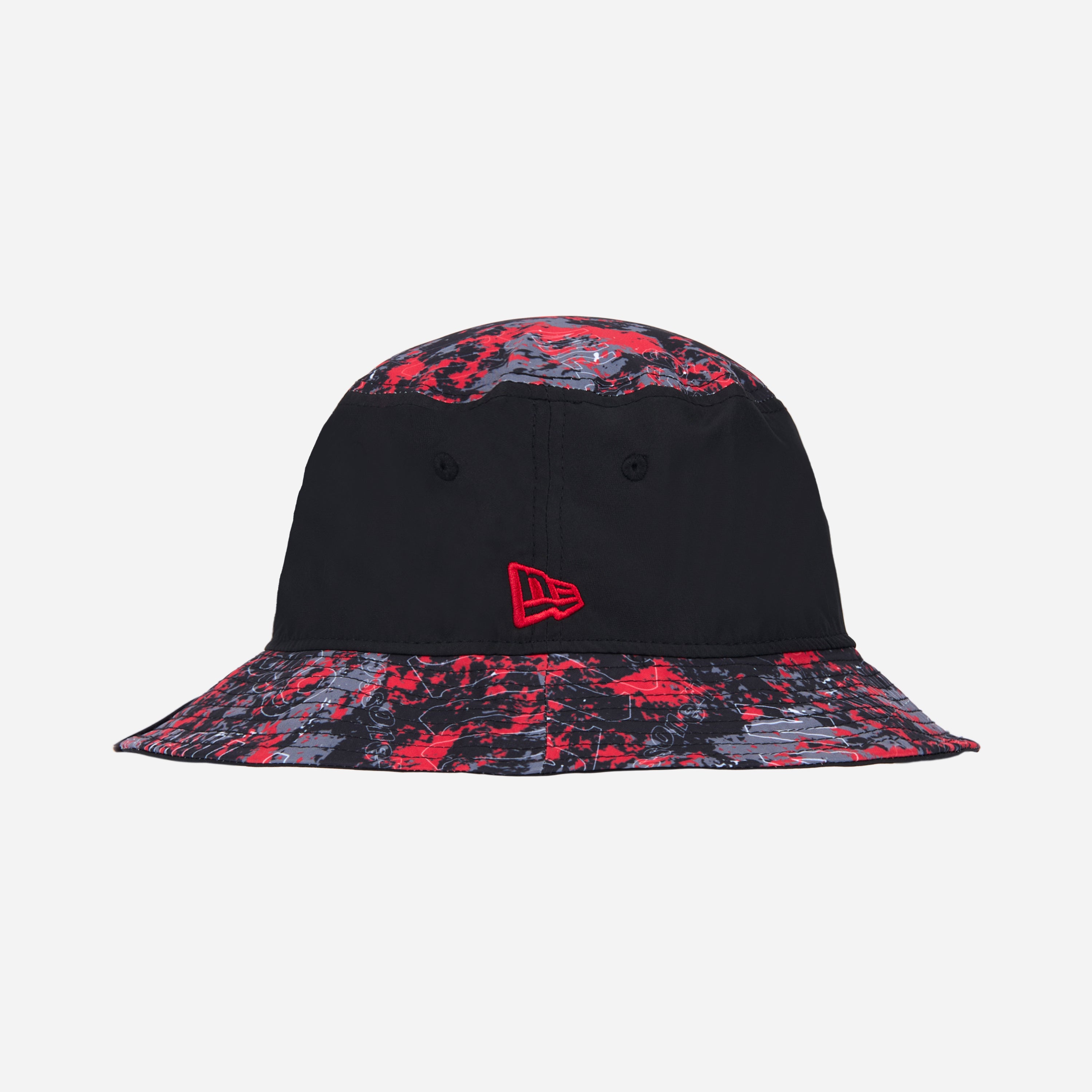 NEW ERA X AC MILAN BUCKET HAT WITH DEVIL LOGO
