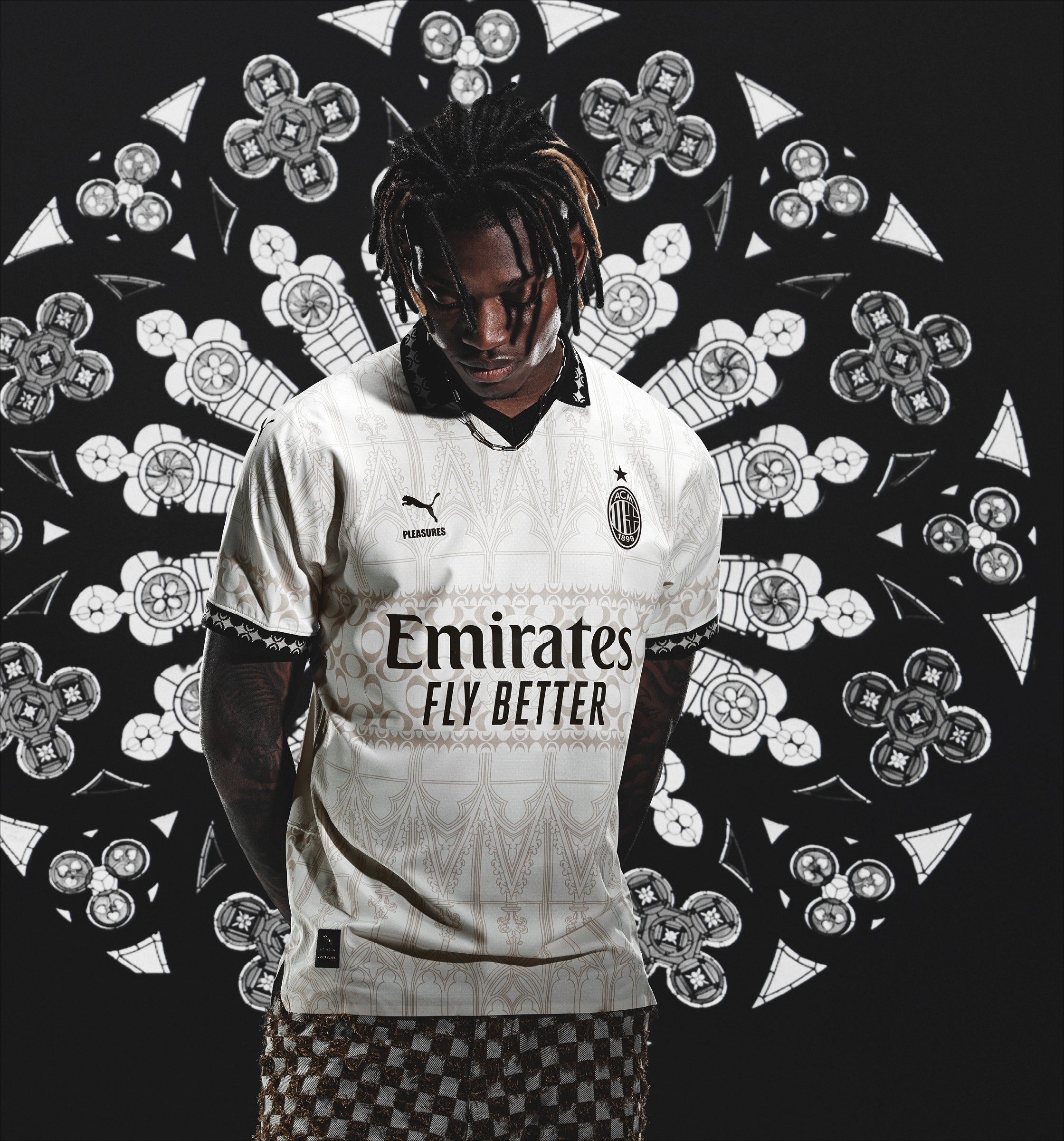 Milán 2022-23 home galeria de camisetas y donde comprar - Football Italia