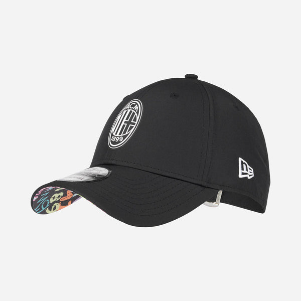 CAPPELLINO 9FORTY® NEW ERA X AC MILAN CON LOGO E GRAFFITI