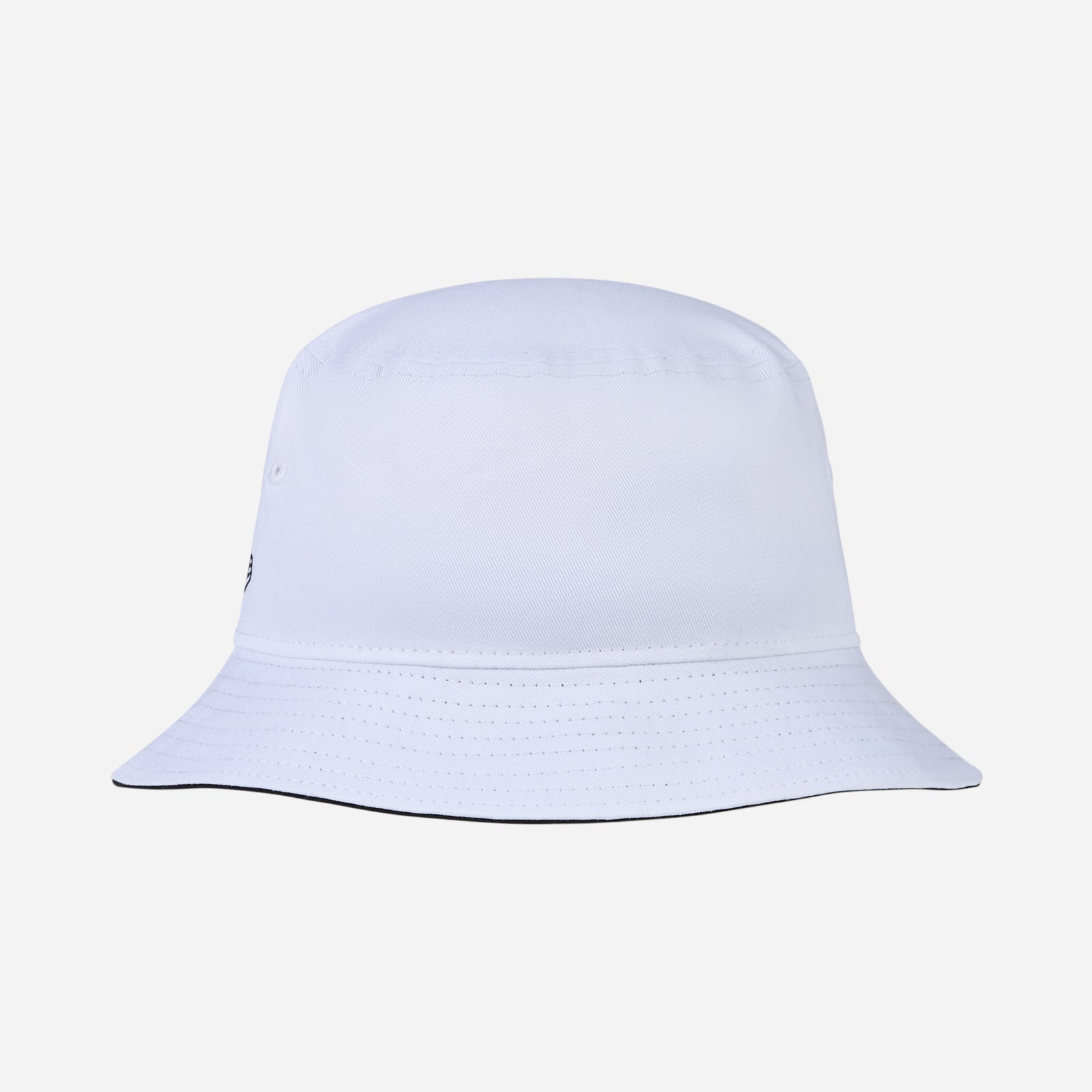 NEW ERA X AC MILAN WHITE BUCKET HAT WITH EMBROIDERED LOGO | AC