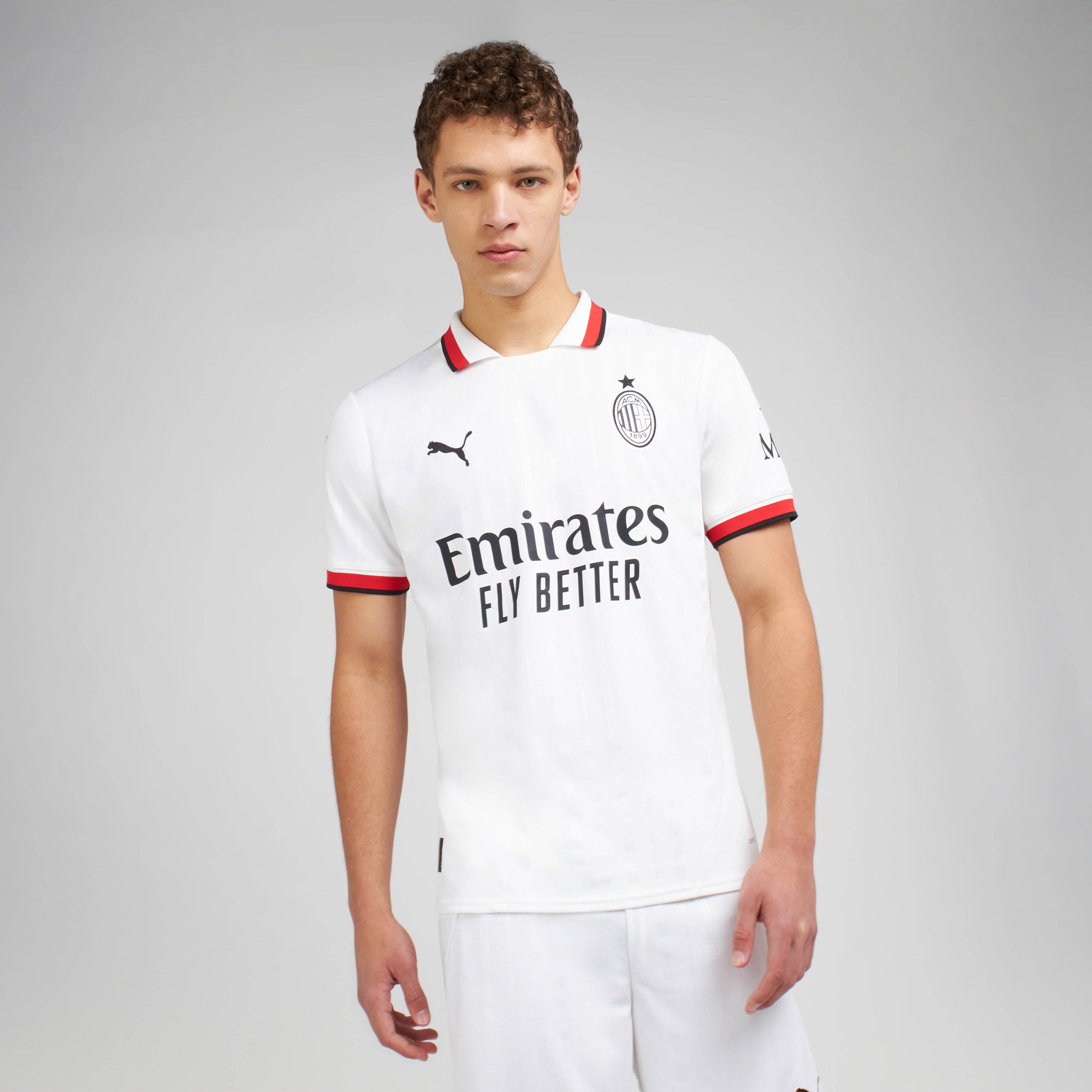 Jerseys and collections of Leão | Buy on AC Milan Store