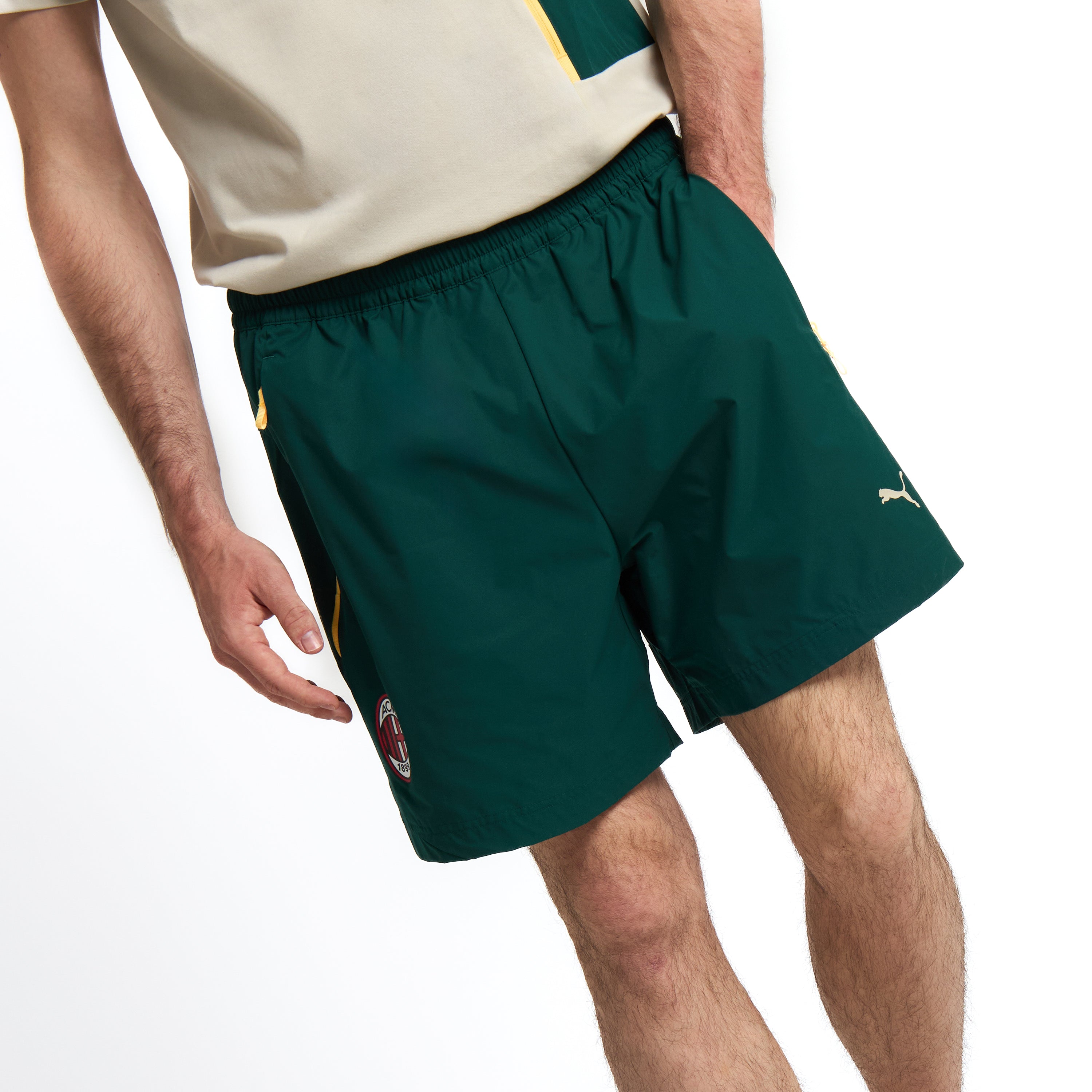 PANTALONCINI VERDI MILAN PUMATECH 2025/26 CON TASCHE