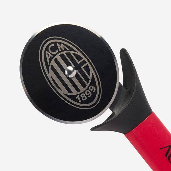 MILAN TAGLIAPIZZA